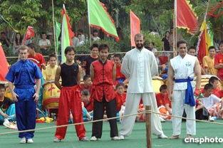 比武招亲吃瓜群众视频播放,吃瓜群众视频播放火爆，精彩瞬间回顾